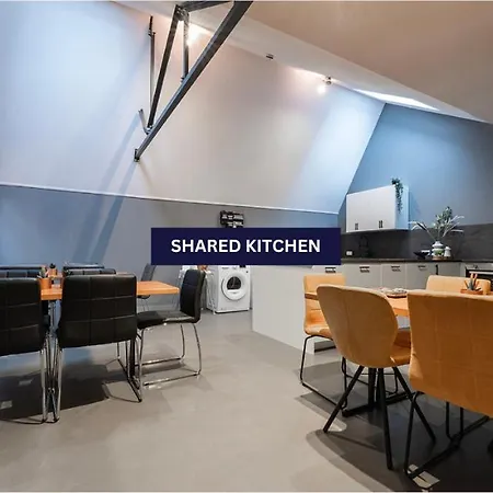 Bed & Coffee Oss Historic Weaving Mill Pensjonat