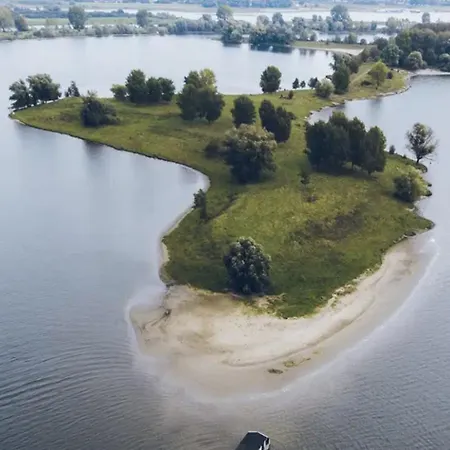 Bed & Coffee Historic Weaving Mill 3* أوس