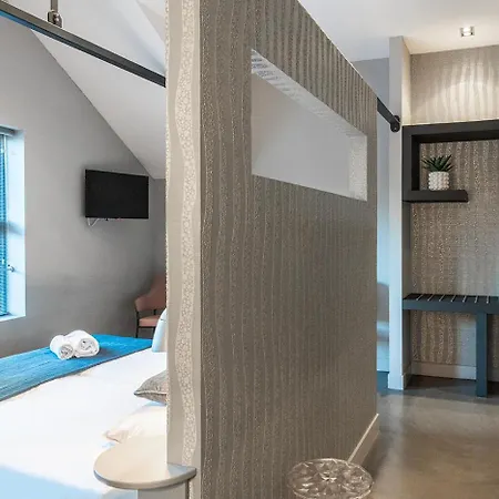 بيت ضيافة Bed & Coffee Historic Weaving Mill 3*