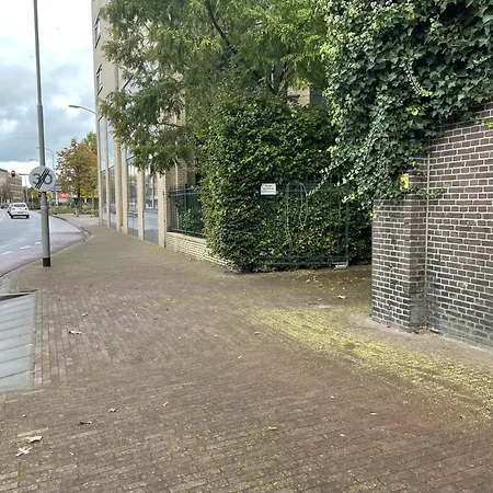 Bed & Coffee Historic Weaving Mill بيت ضيافة